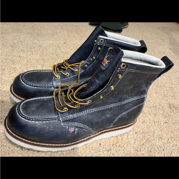 COPY - Thorogood men’s size 12 work boots - Picture 2 of 5